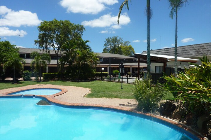 Pool 75 of 85