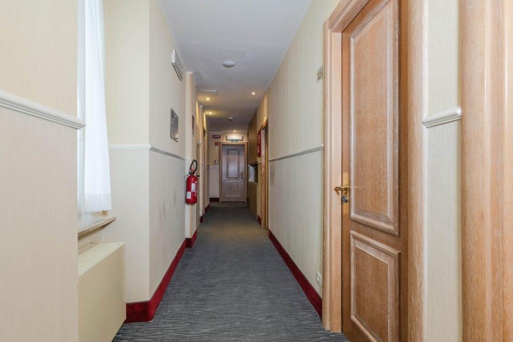 Room 15 of 30