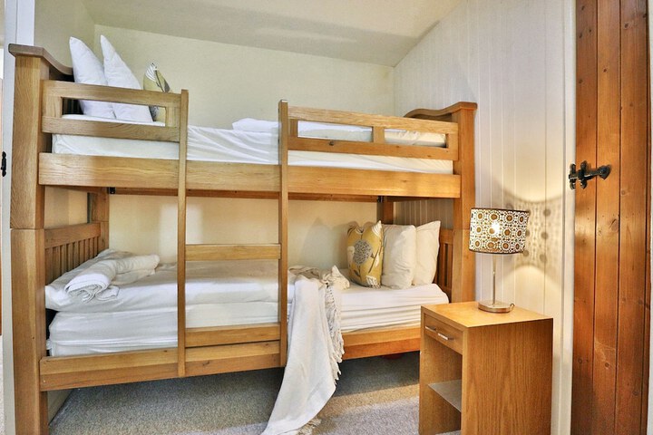 Room 13 of 65