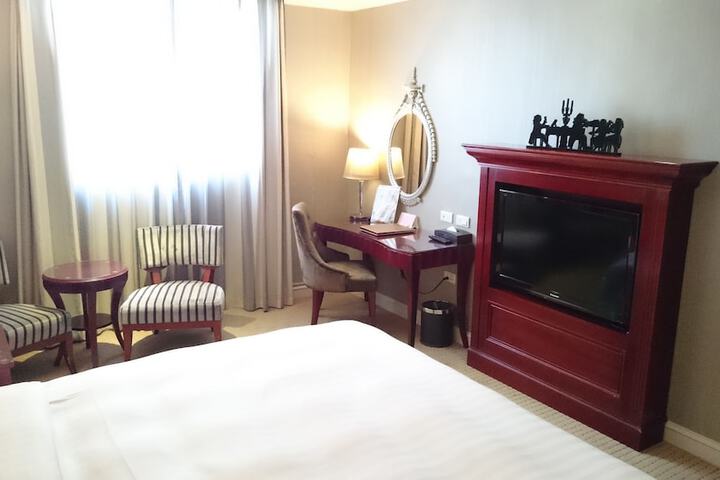 Room 16 of 56