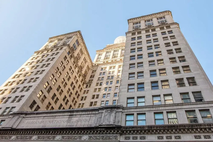Photo of Frontdesk Hibernia Tower Apts Downtown New Orleans
