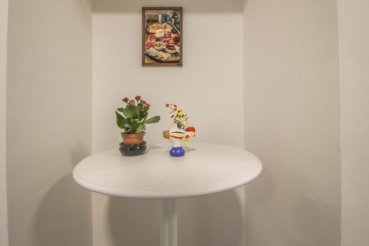 Room 71 of 182