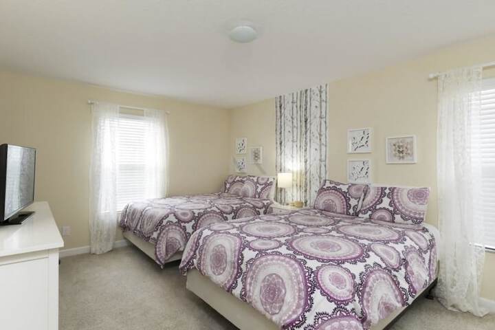 Room 11 of 29