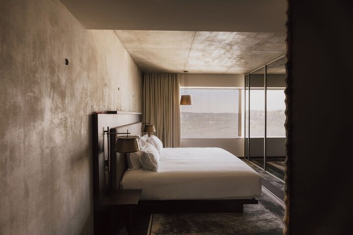 Room 17 of 83