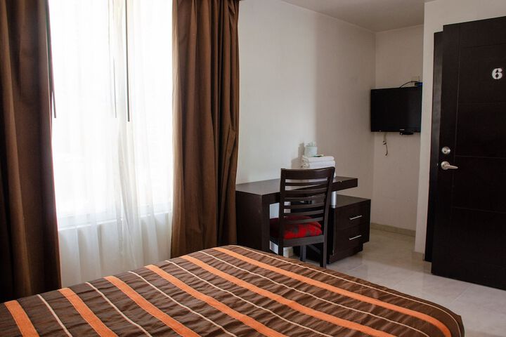 Room 17 of 44