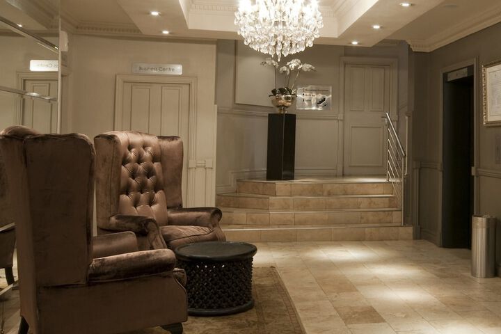 Hotel 2 of 73