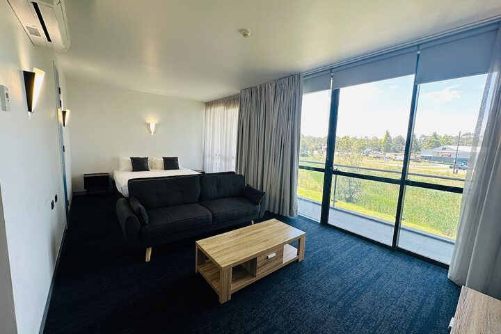 Thornton Executive Hotel