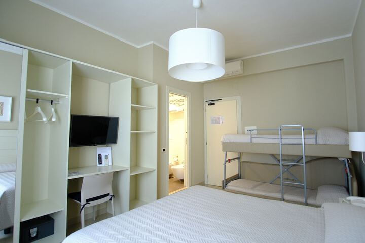 Room 44 of 85