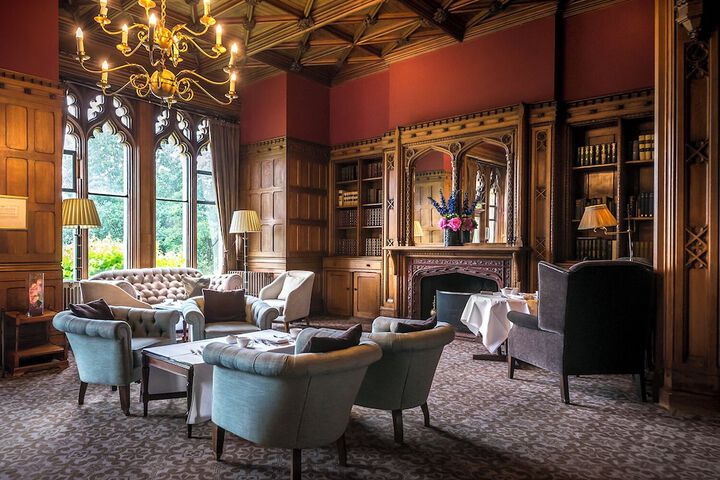 Entrance & Lobby