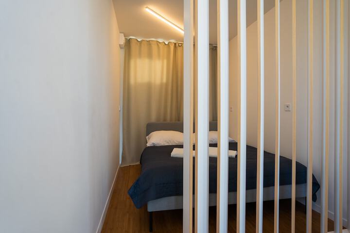 Room 8 of 15