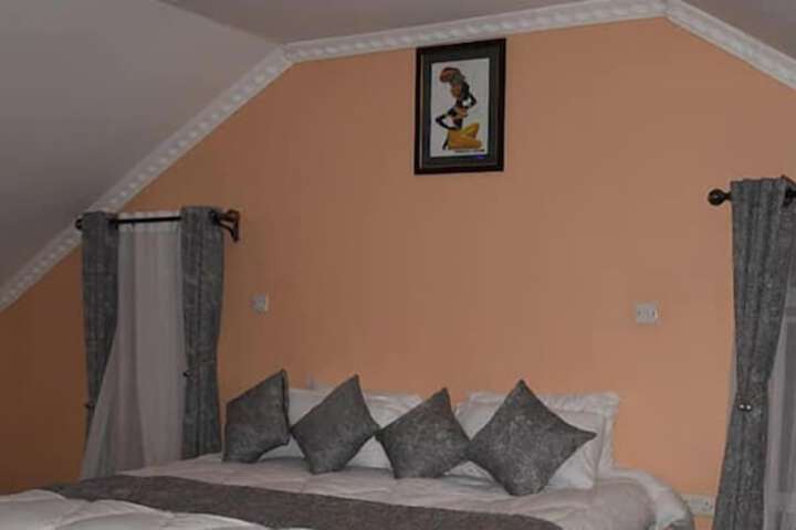 Room 2 of 30