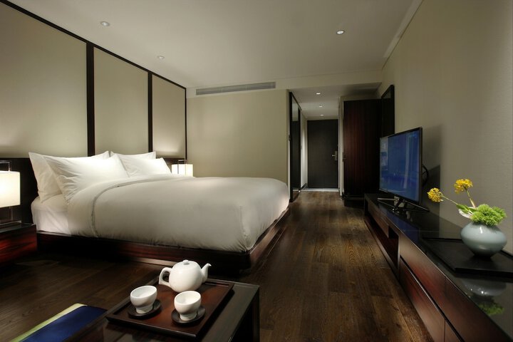 Room 3 of 125
