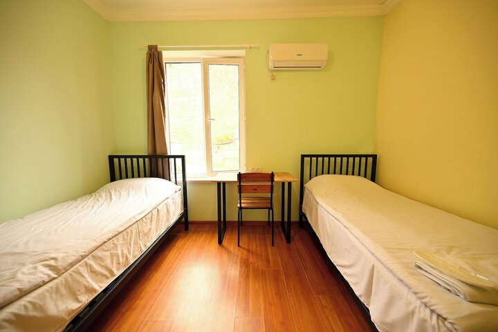 Room 2 of 28