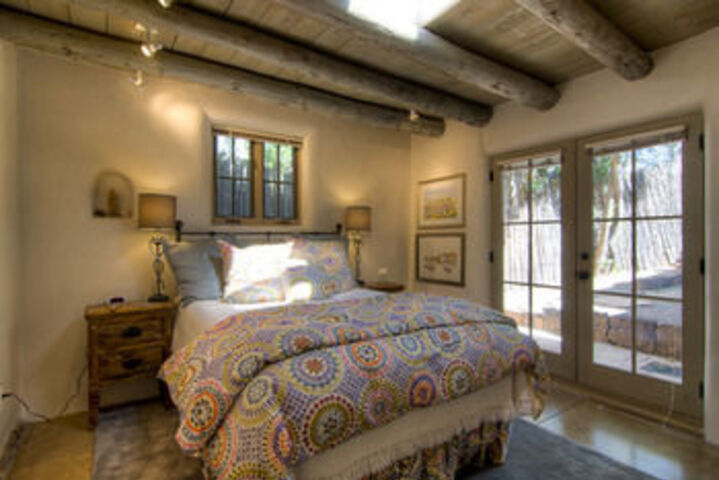 Room 7 of 24
