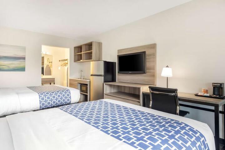 2 Double Beds Efficiency (11 of 13)