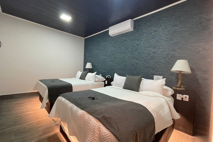 Room 10 of 177