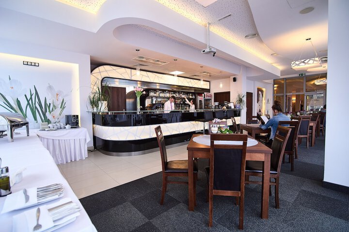 Lounge 60 of 81