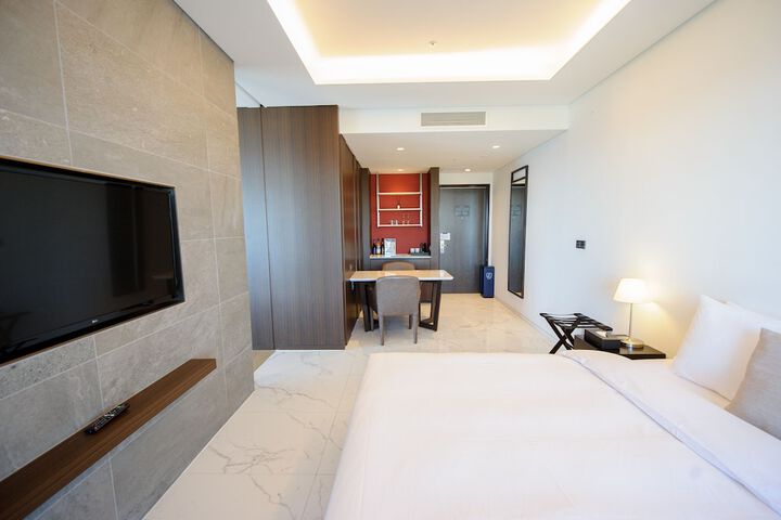 Room 42 of 131