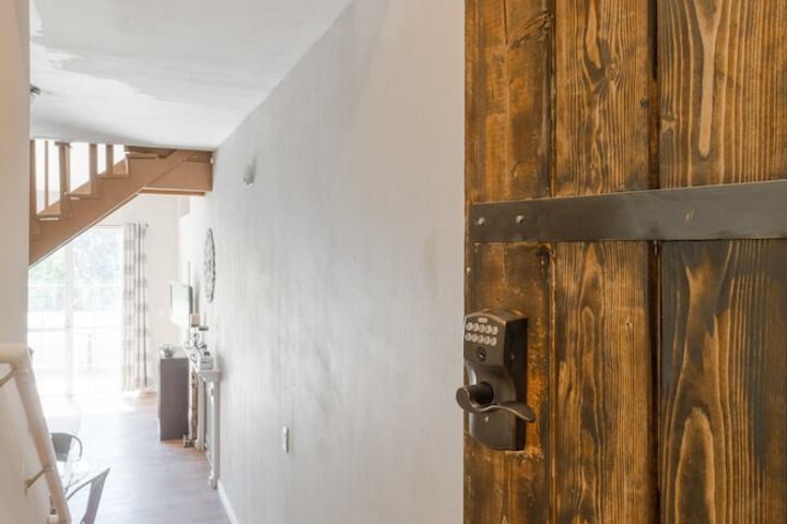 Room 10 of 86