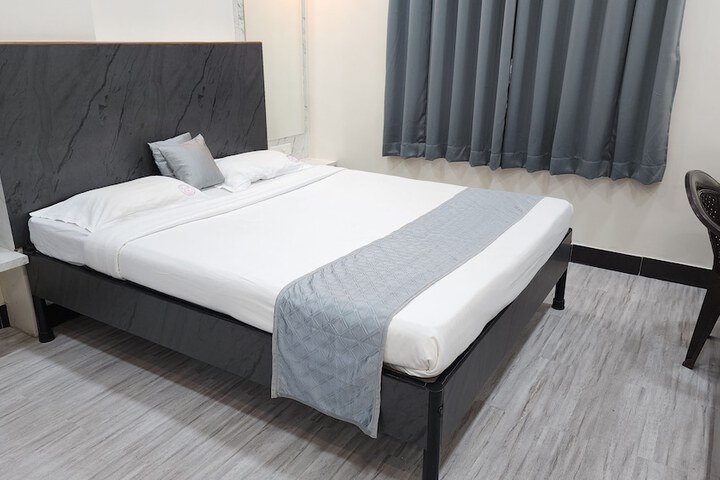 Room 5 of 22