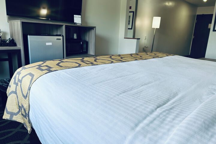 1 King Bed Mobility Accessible (24 of 29)