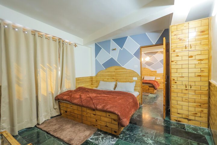 Room 14 of 40
