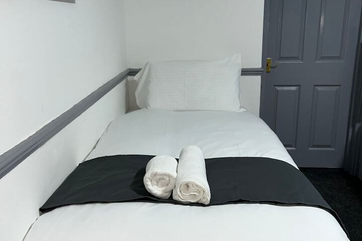 Room 15 of 39