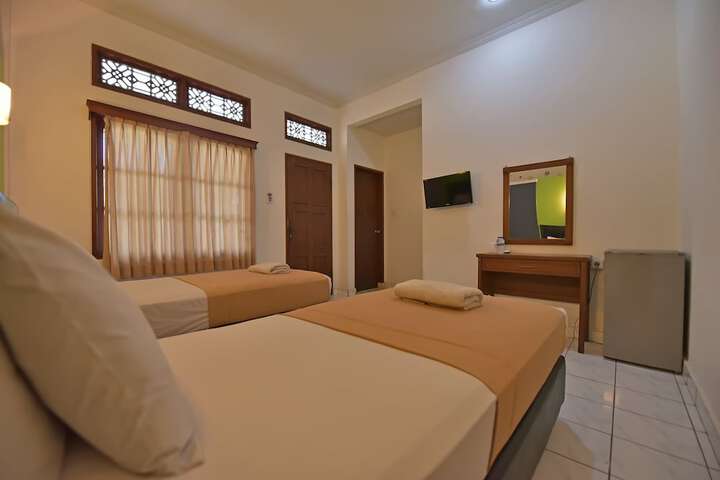 Room 15 of 73