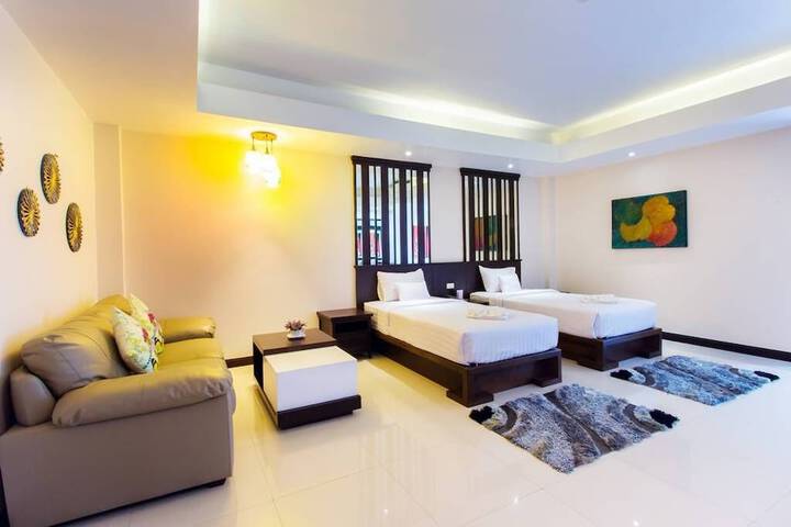 Room 9 of 38