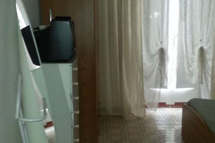 Room 12 of 26