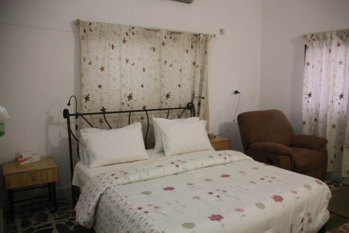 Room 11 of 50