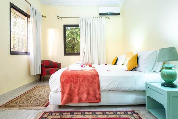 Room 14 of 48