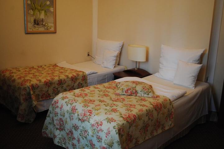 Room 11 of 41