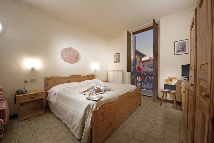 Room 14 of 41