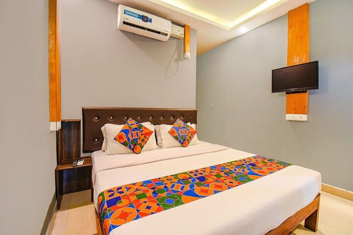 Room 16 of 37