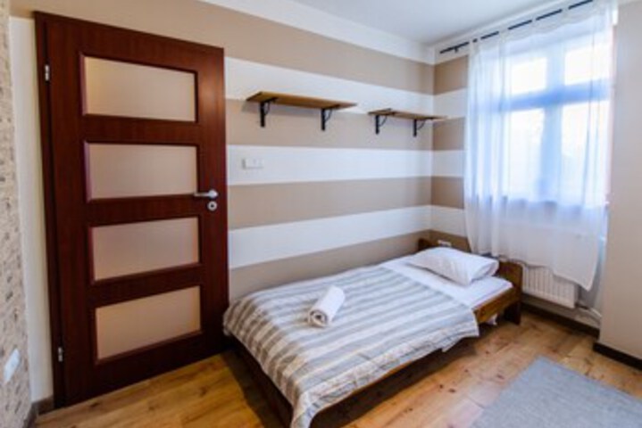 Room 86 of 99