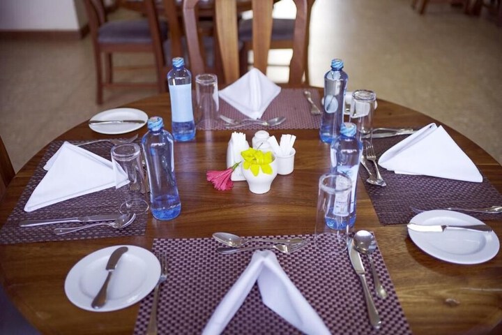 Dining 43 of 53
