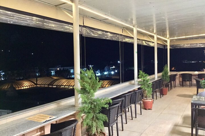 Dining 60 of 64