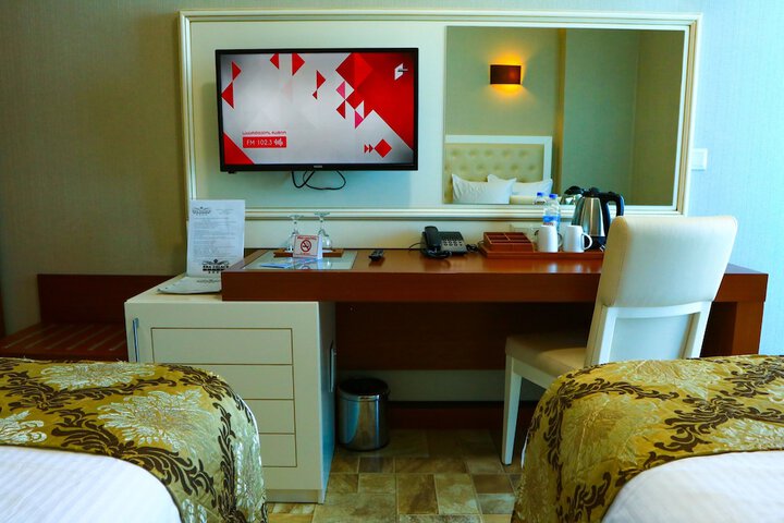 Room 2 of 35