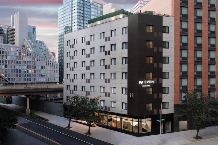 Hotel 55 of 68