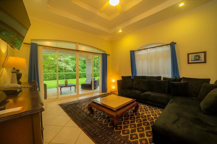 Room 5 of 12