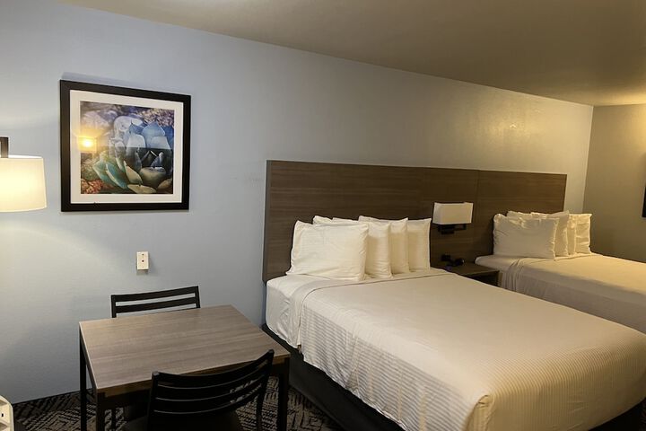 Room 8 of 36