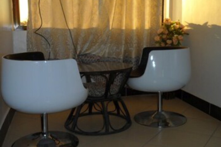 Room 11 of 20