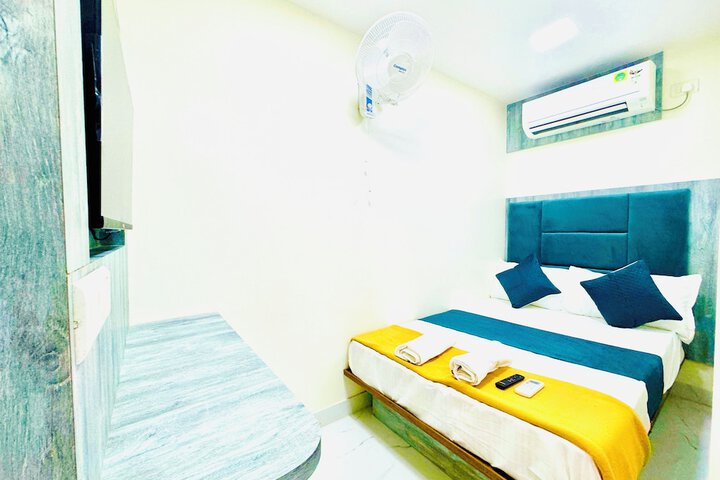 Room 12 of 17