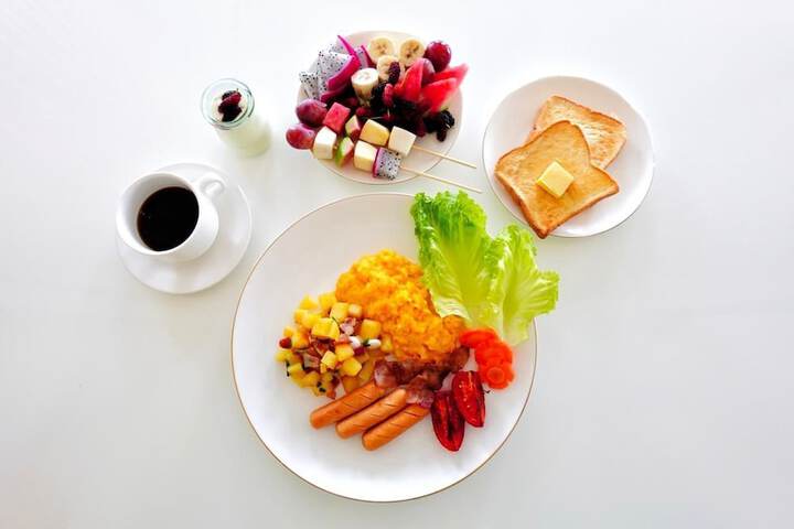 Breakfast/Coffee Service 234 of 272