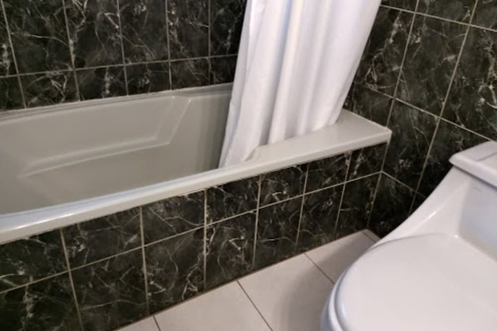 Room 10 of 31