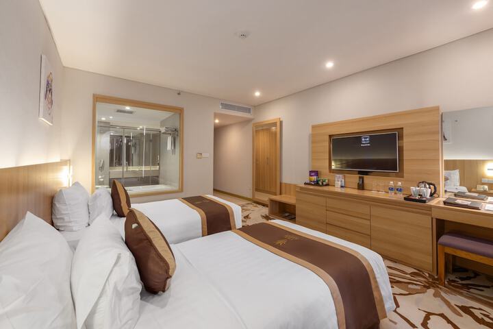 Room 32 of 122