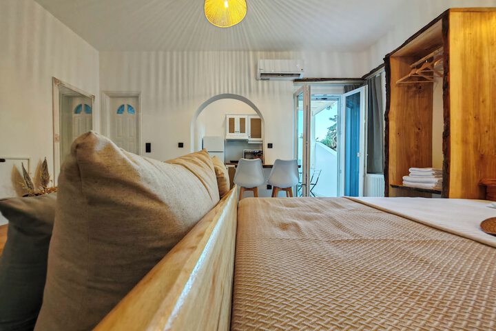 Room 2 of 12