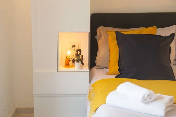 Room 3 of 20