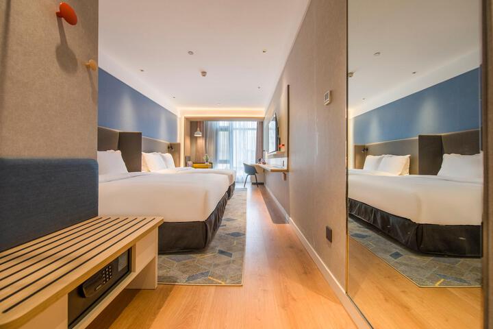 Room 29 of 50